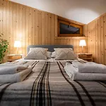 Wedrowka Chalet *